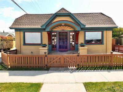 720 Stanley Ave