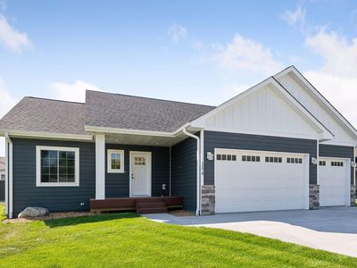 1259 Bellflower Ln NE