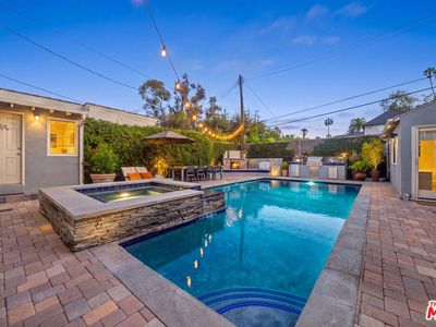 2219 Silver Ridge Ave