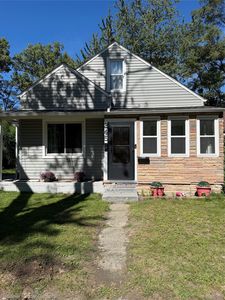 345 E Maxlow Ave