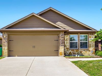 3327 Hawkins Dr