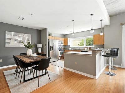 1101 18th Ave S APT 202