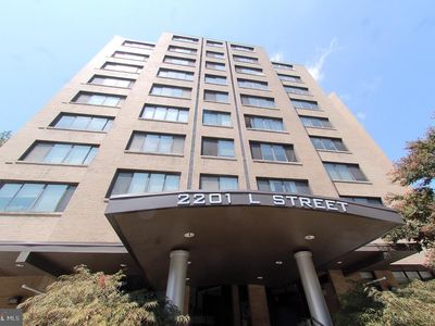 2201 L St NW APT 720