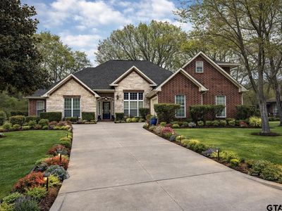 910 Holly Hill Ln