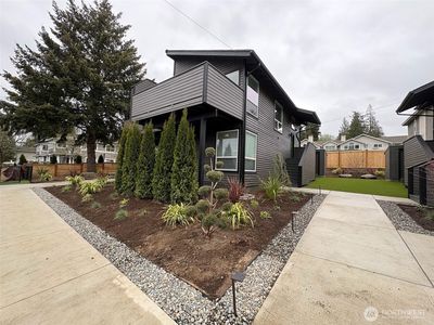 906 & 910 6th Street S