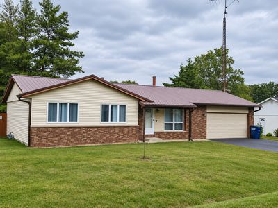 713 Palace Dr
