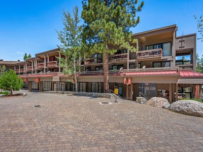 2000 N Village Dr APT 224