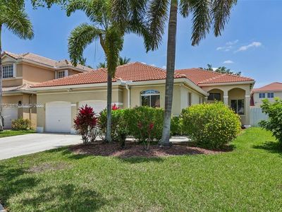 1290 Camellia Ln