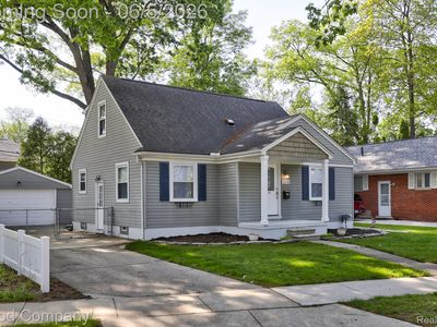 1218 Hoffman Ave