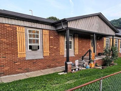406 Alexander St