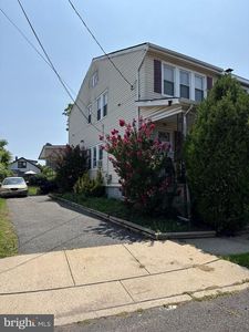 1563 Elizabeth Ave