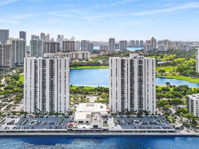 3675 N Country Club Dr APT 1608