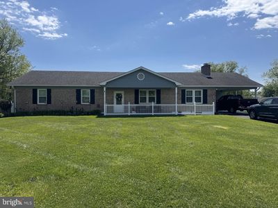 106 Essex Cir