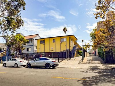 1240 S Norton Ave