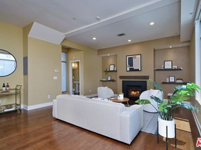 11815 Laurelwood Dr UNIT 1