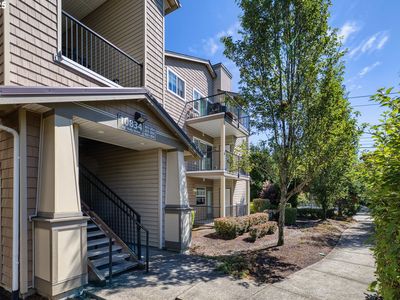 10834 NE Holly St UNIT 202