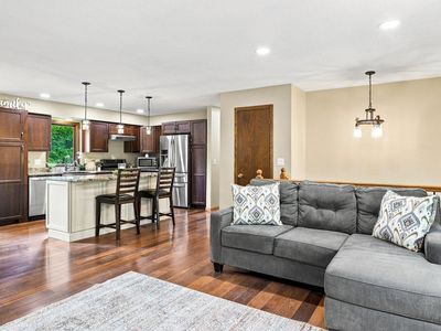 13216 Parkwood Dr