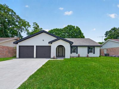 16330 Green Shade Dr