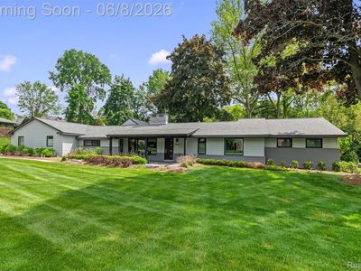 3885 Oakland Dr