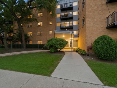 2501 W Bryn Mawr Ave APT 102