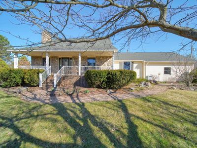 2200 E Munger Rd