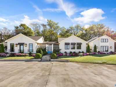 7515 Whitesburg Dr SE