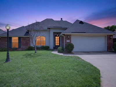 323 Oakland Pl