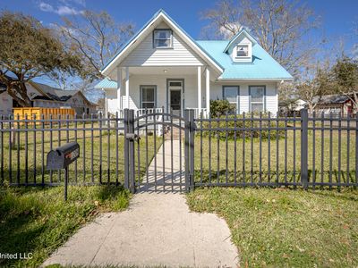 1209 Calhoun St