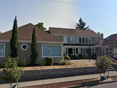 2438 NE Killingsworth St APT 8