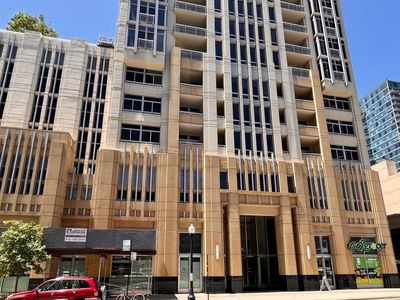1400 S Michigan Ave APT 1711