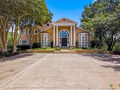 204 Creekridge Dr