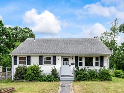 156 Hovendon Ave