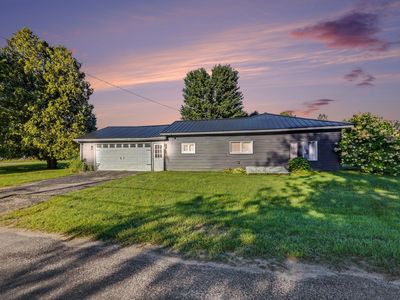 301 Maple St