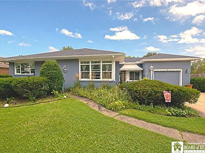 62 Raymond Ave