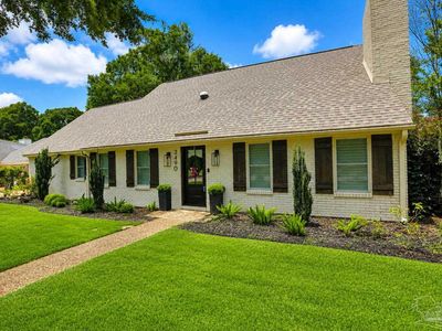 2490 Hallmark Dr