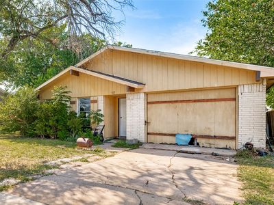 422 N Holiday Dr