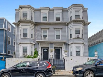 121 George St
