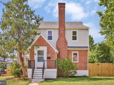 3221 Evergreen Ave