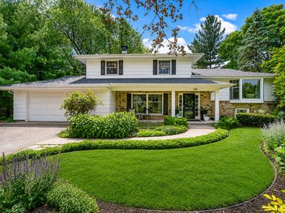 768 Lower Colonial Dr