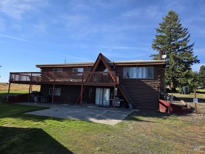 215 Camas Ln