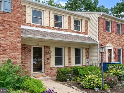 227 Grove Cir #60