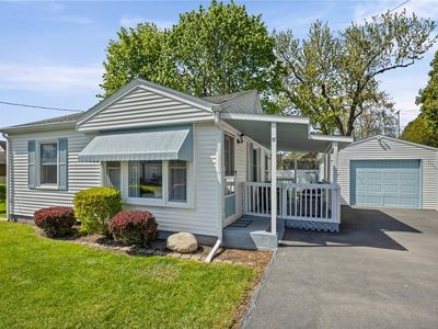 37 Hazelhurst Ave