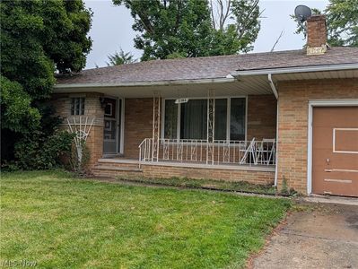 Property at 21935 Cottonwood Dr, Rocky River, OH