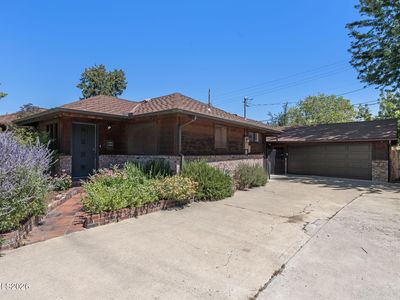 2160 Riviera St