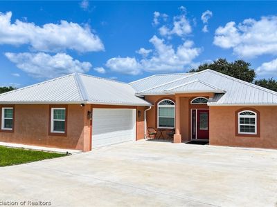 298 River Dr