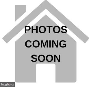 93 W Cedar Dr
