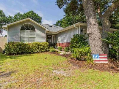 Property at 7111 Nelson St, Navarre, FL