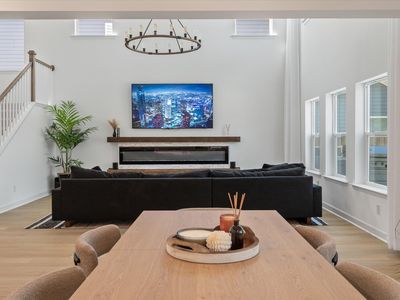 1615 Evening Star Pl