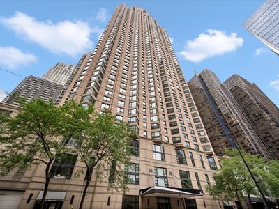 401 E Ontario St APT 510