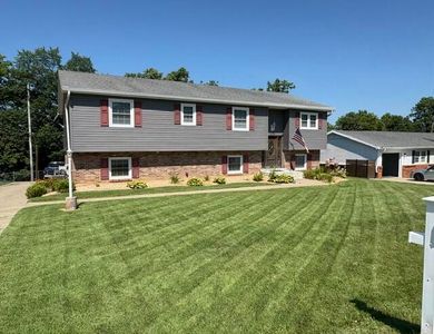 772 Colonial Trce